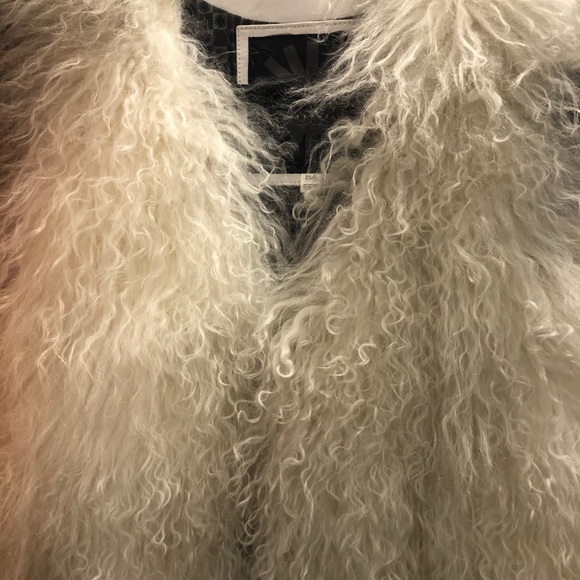 UGG Shearling Vest - Picture 2 of 6